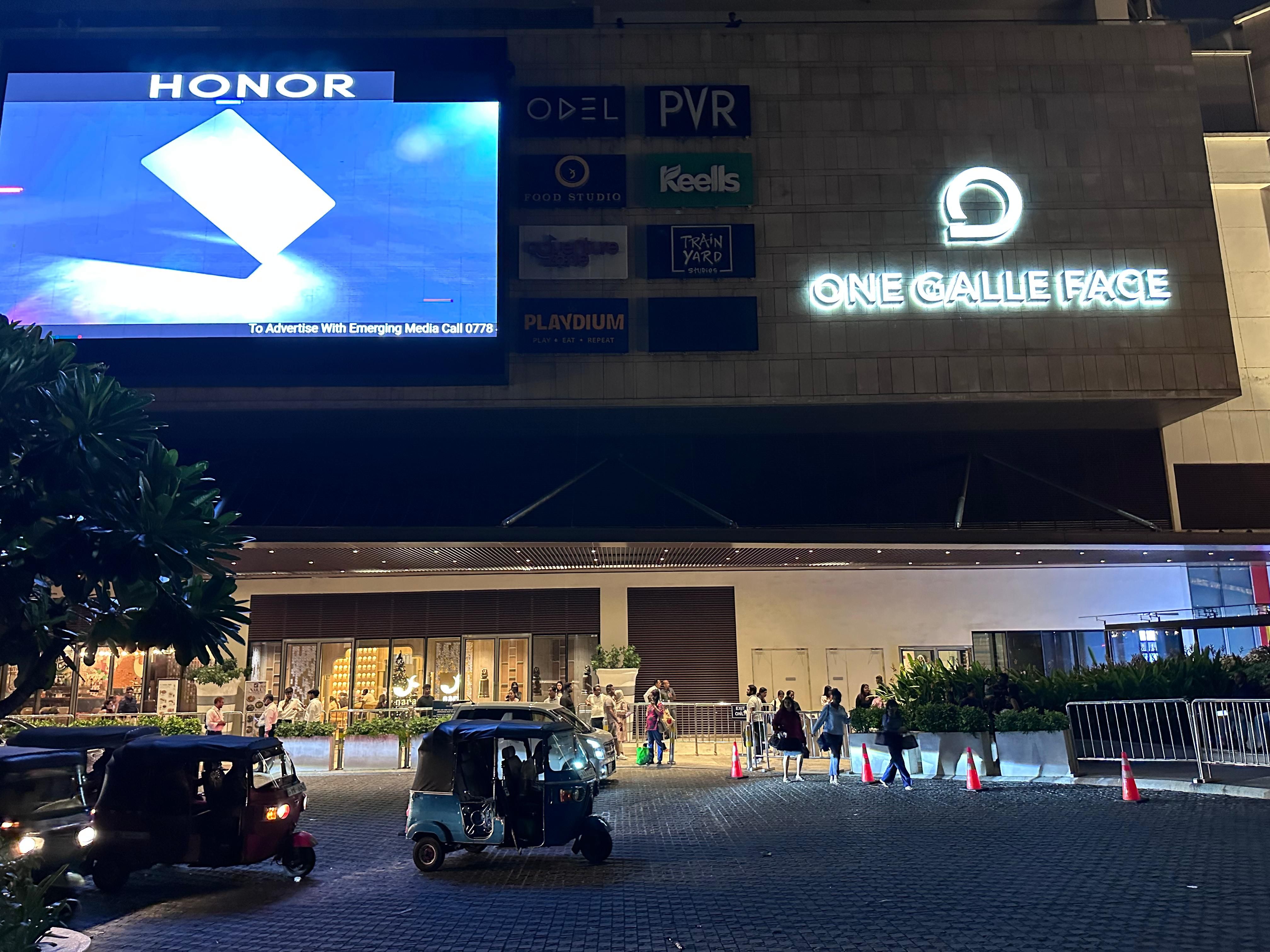 Шопинг в Коломбо: торговый центр One Galle Face